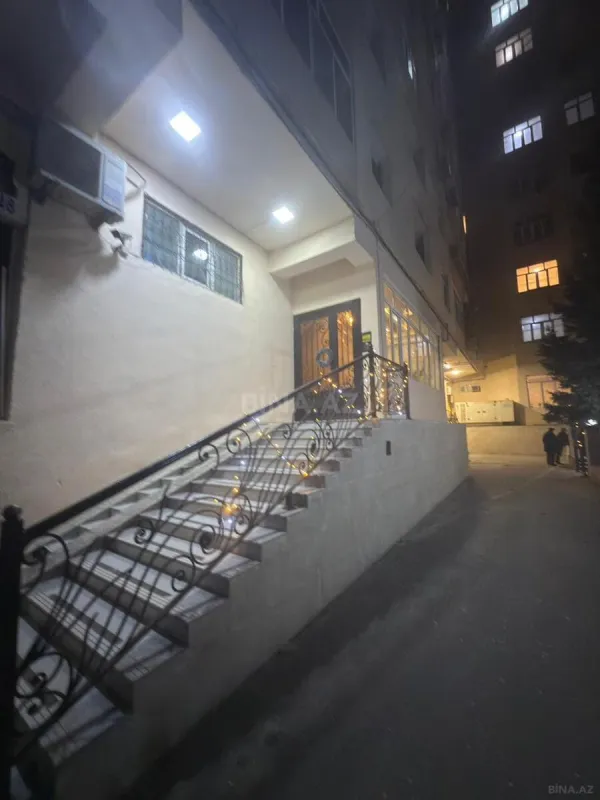 Satılır 3 otaqlı mənzil 137 m²