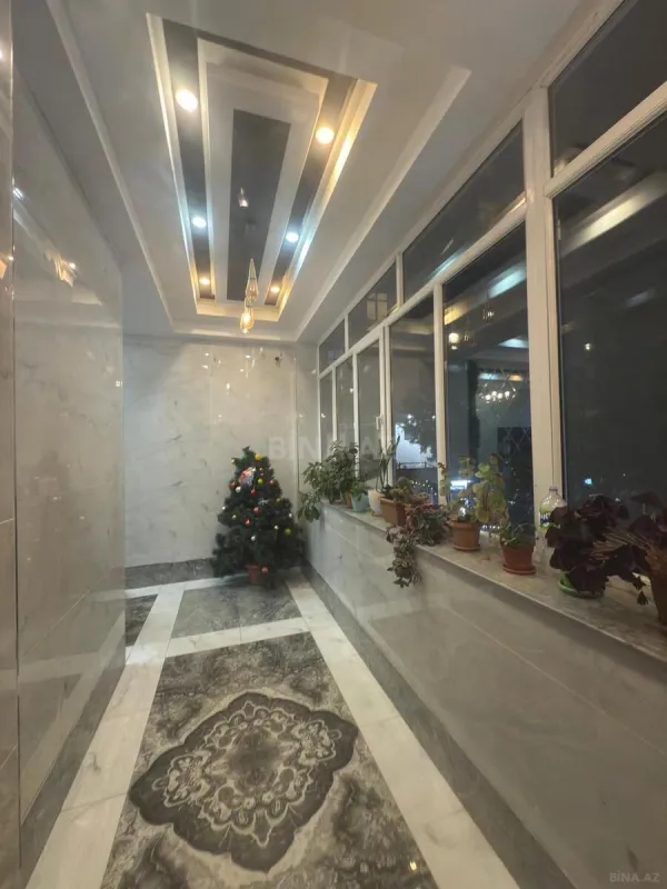 Satılır 3 otaqlı mənzil 137 m²