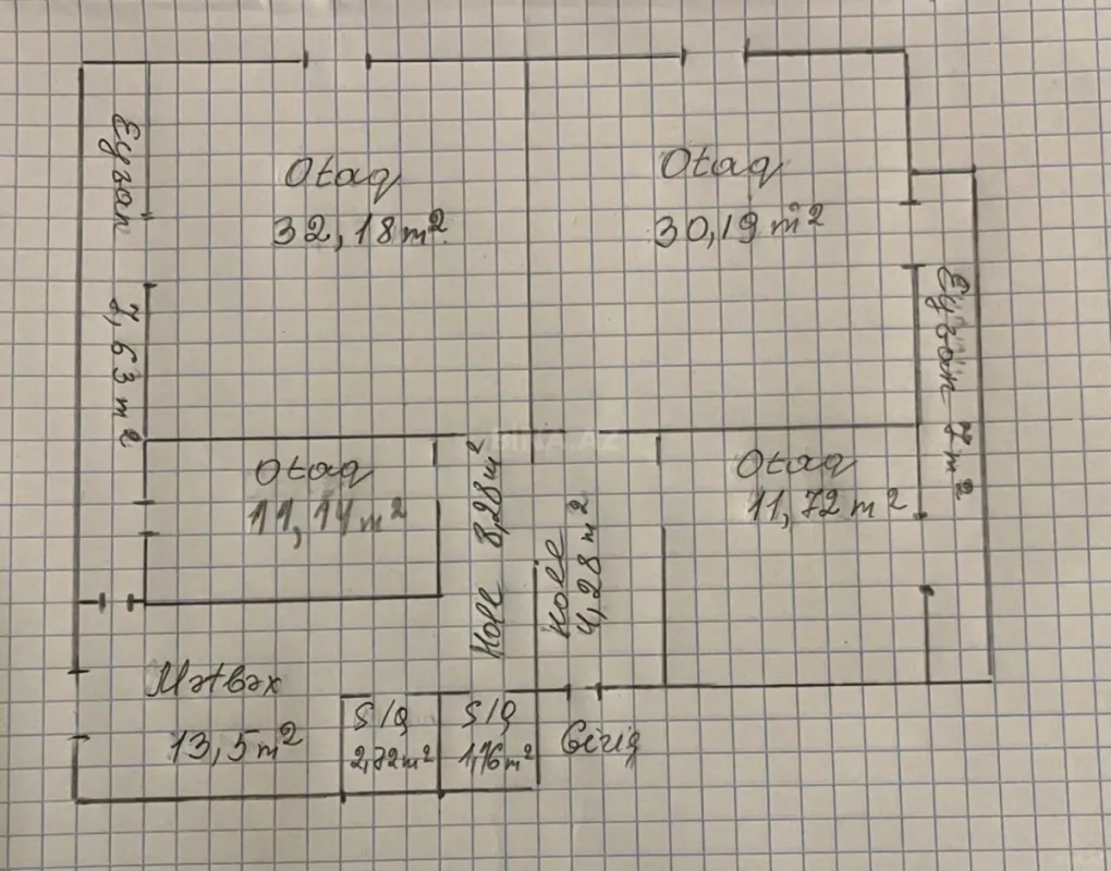 Satılır 4 otaqlı mənzil 130 m²