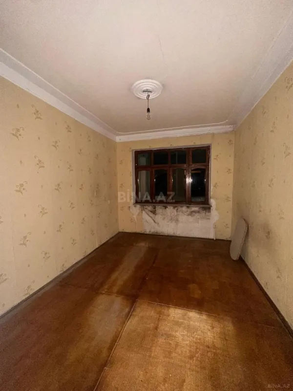 Satılır 4 otaqlı mənzil 130 m²