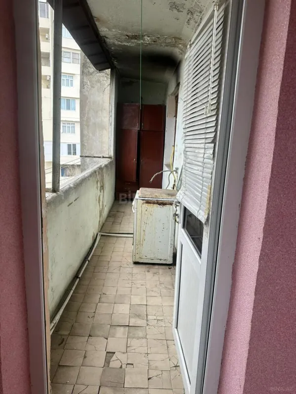 Satılır 4 otaqlı mənzil 130 m²