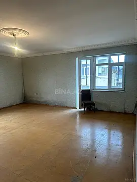Satılır 4 otaqlı mənzil 130 m²