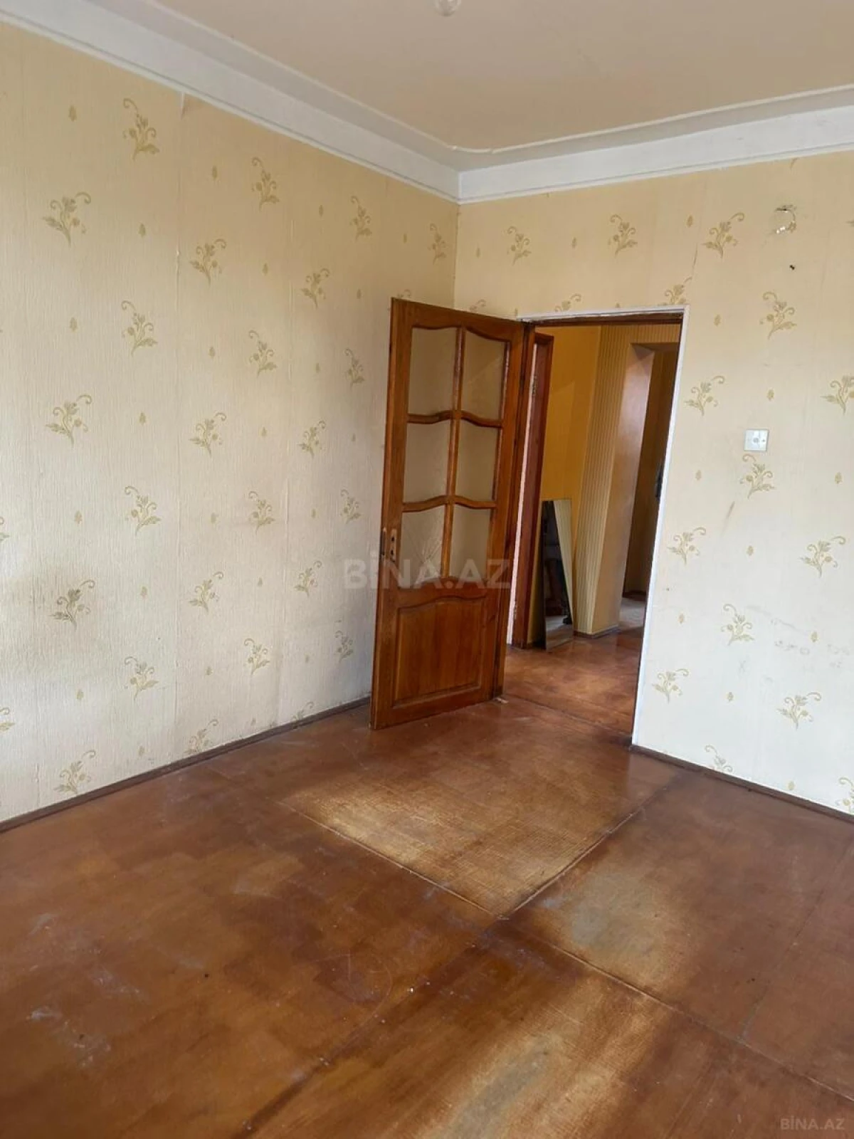 Satılır 4 otaqlı mənzil 130 m²