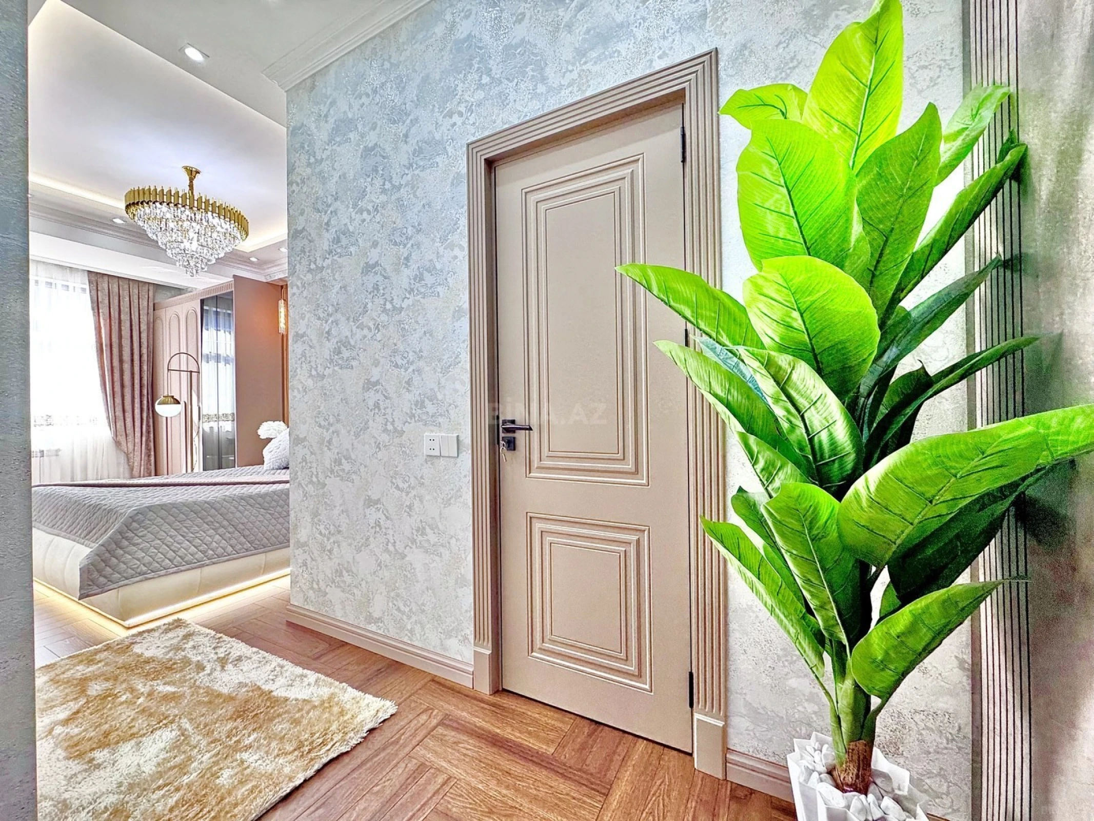 Satılır 3 otaqlı mənzil 127 m²