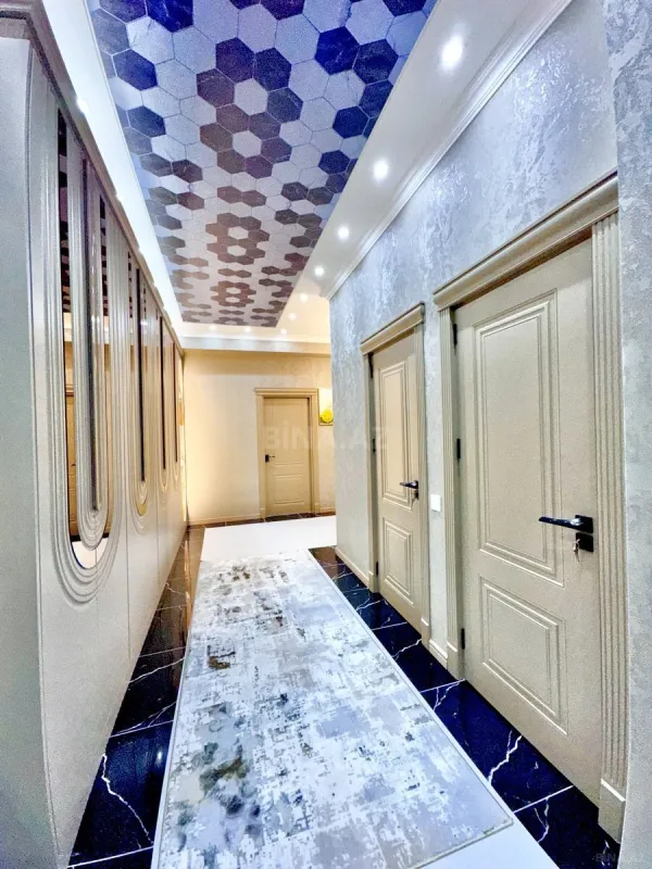 Satılır 3 otaqlı mənzil 127 m²