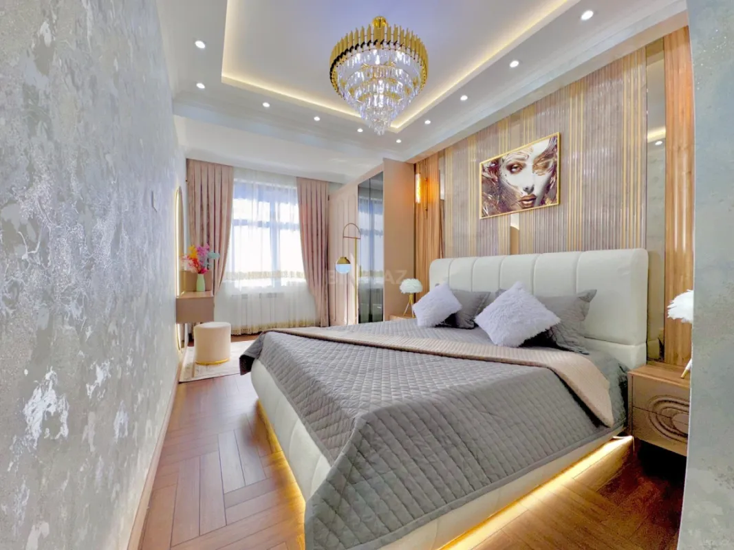 Satılır 3 otaqlı mənzil 127 m²