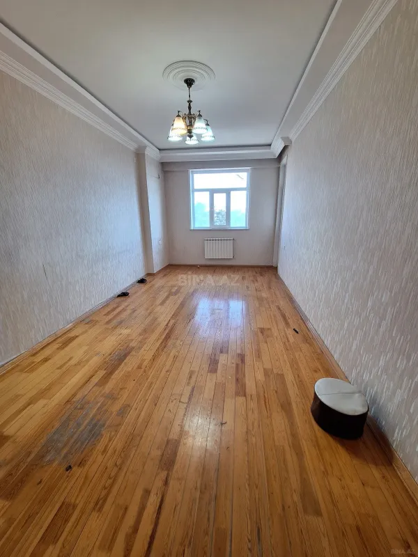 Kirayə verilir 2 otaqlı mənzil 90 m²