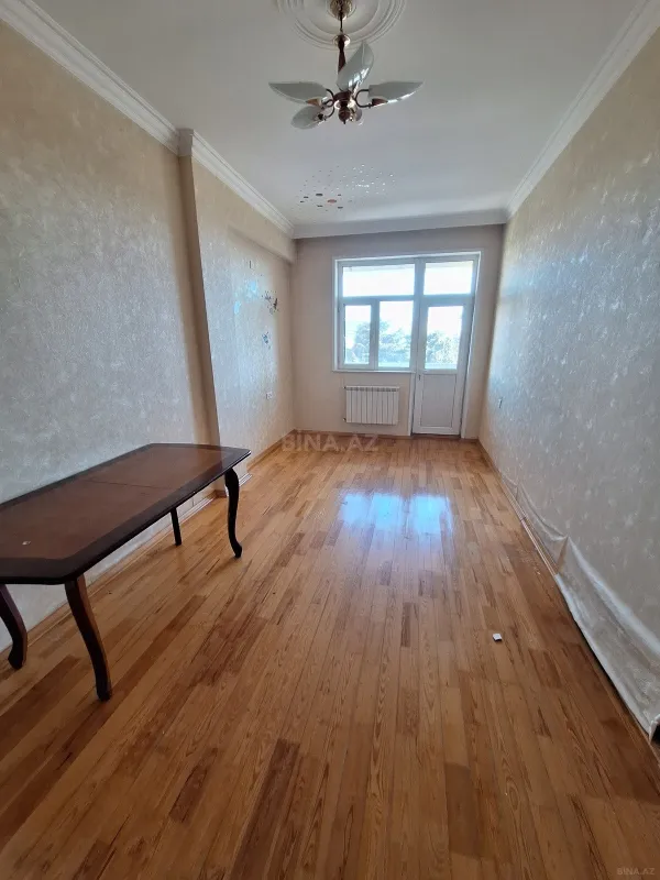 Kirayə verilir 2 otaqlı mənzil 90 m²