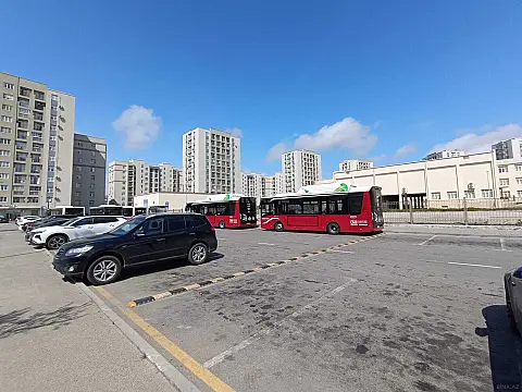 Satılır 4 otaqlı mənzil 111 m²