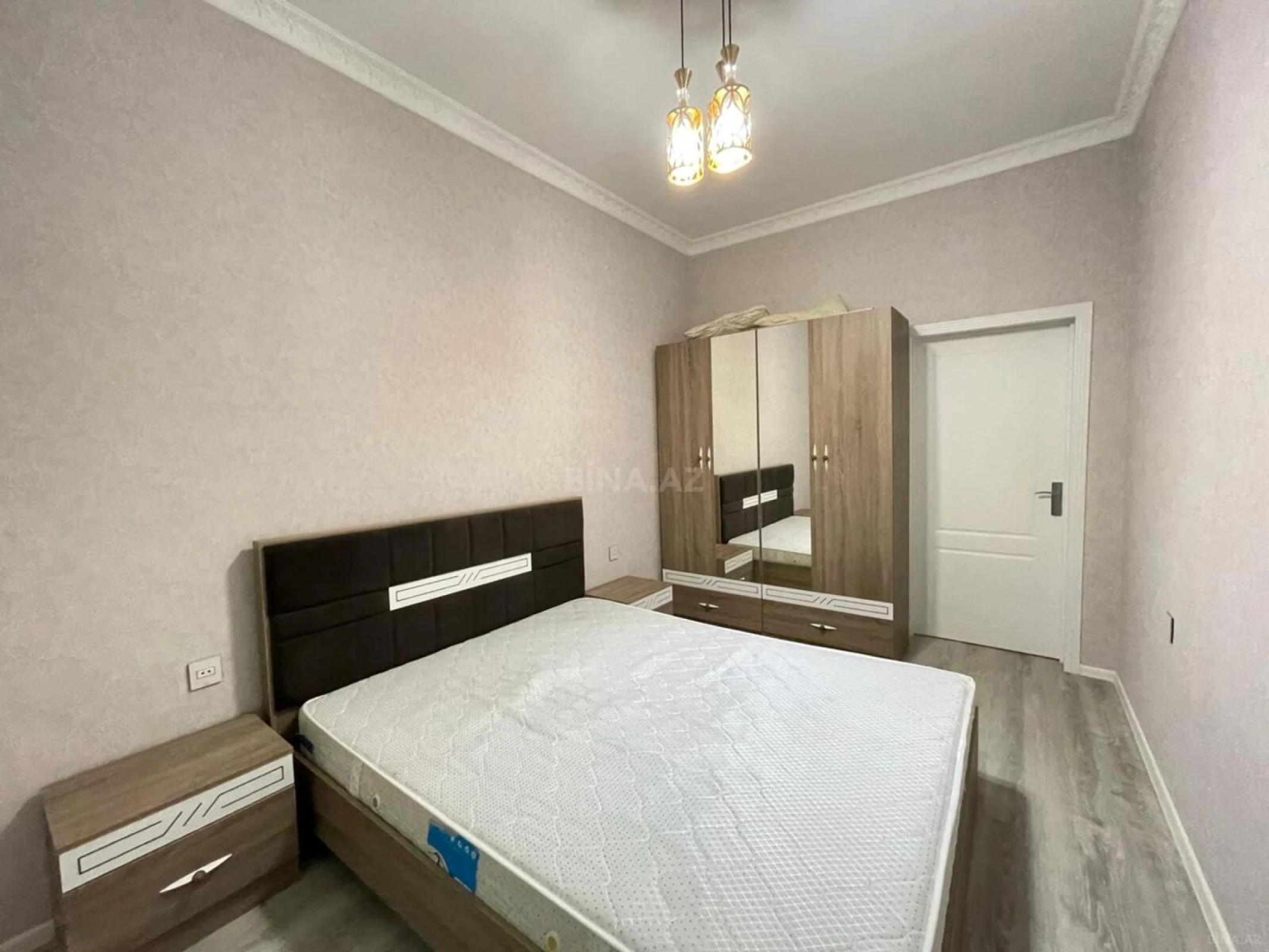 Kirayə verilir 2 otaqlı mənzil 65 m²