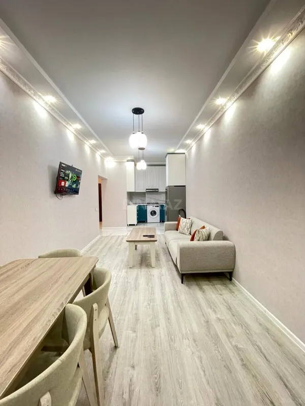 Kirayə verilir 2 otaqlı mənzil 65 m²