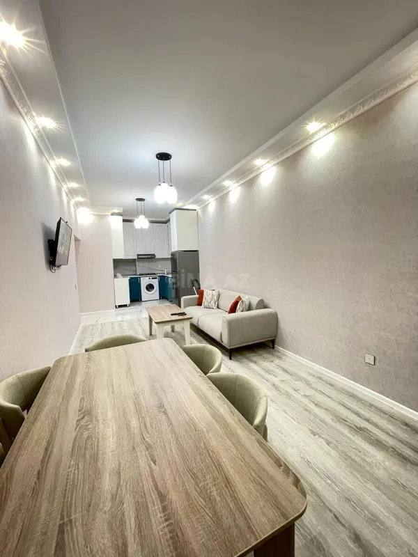 Kirayə verilir 2 otaqlı mənzil 65 m²