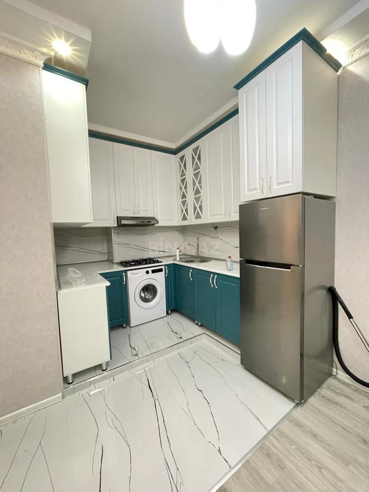 Kirayə verilir 2 otaqlı mənzil 65 m²