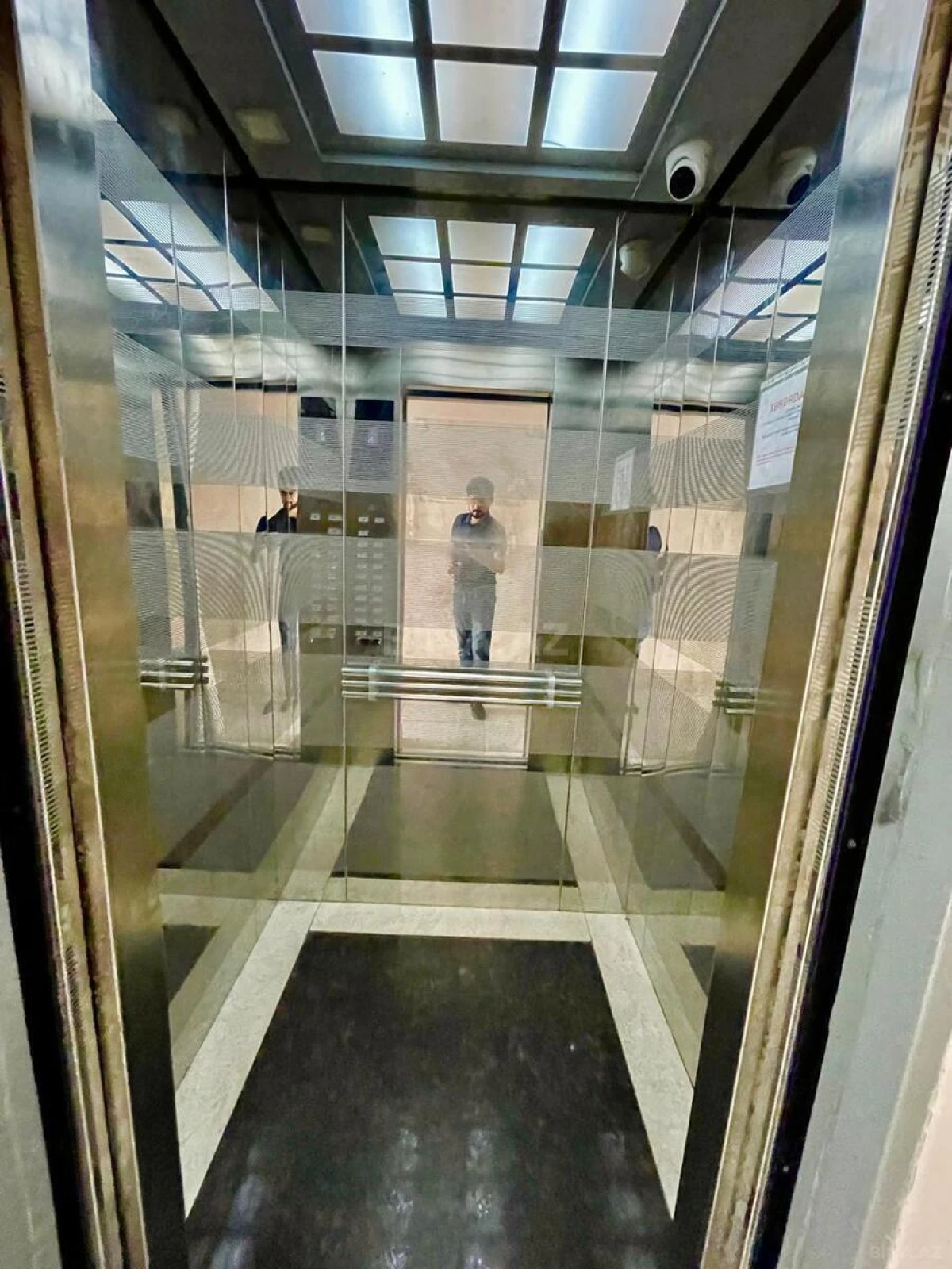 Kirayə verilir 2 otaqlı mənzil 65 m²