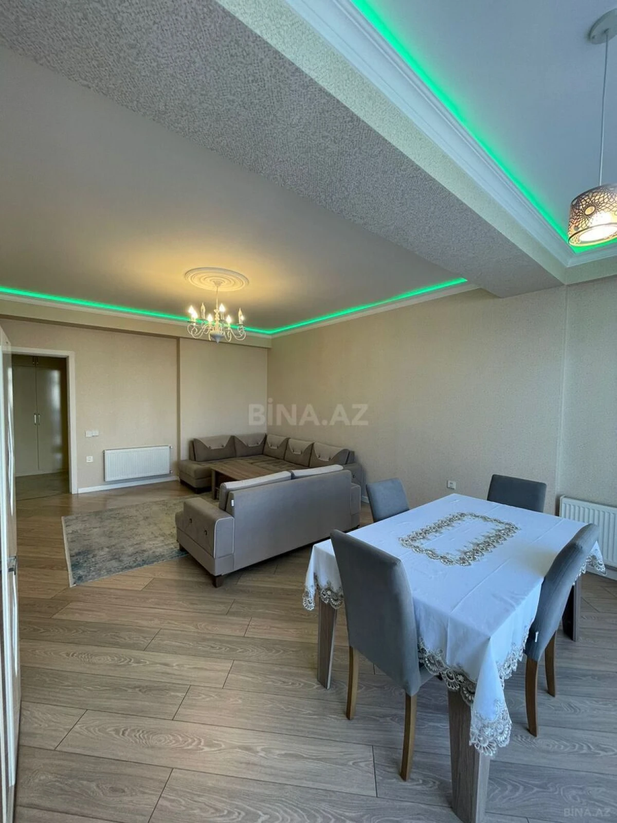 Kirayə verilir 2 otaqlı mənzil 110 m²