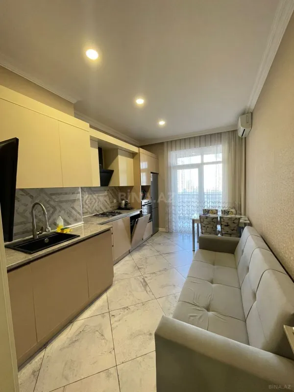 Kirayə verilir 2 otaqlı mənzil 110 m²