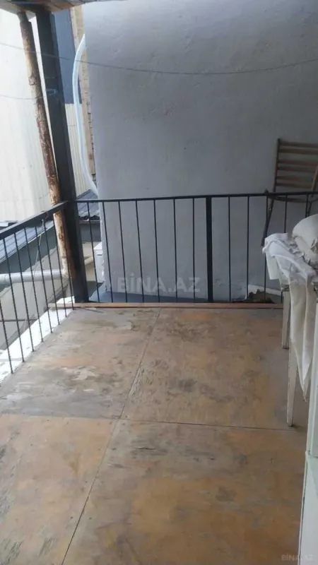 Satılır 2 otaqlı mənzil 82 m²