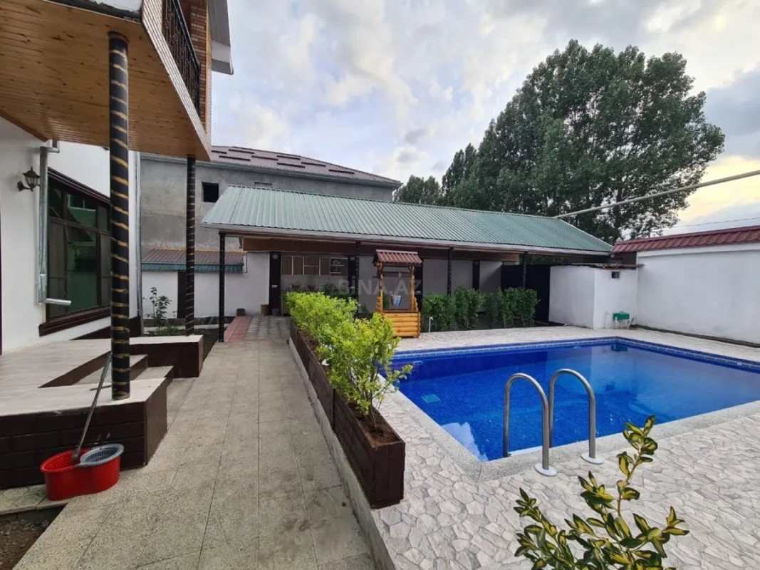 Kirayə verilir 5 otaqlı həyət evi 220 m²