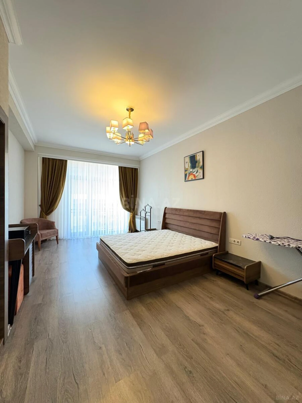 Kirayə verilir 4 otaqlı mənzil 170 m²