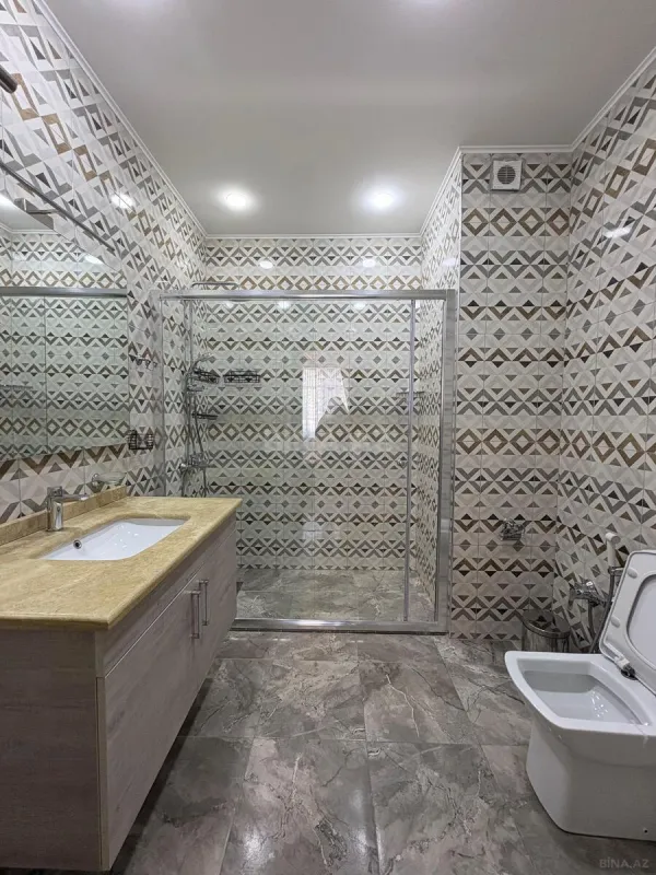 Kirayə verilir 4 otaqlı mənzil 170 m²