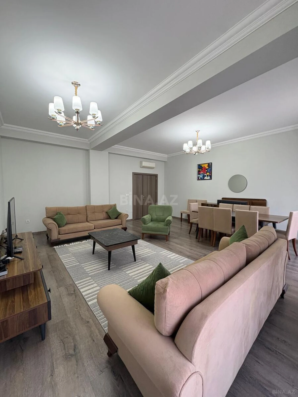 Kirayə verilir 4 otaqlı mənzil 170 m²