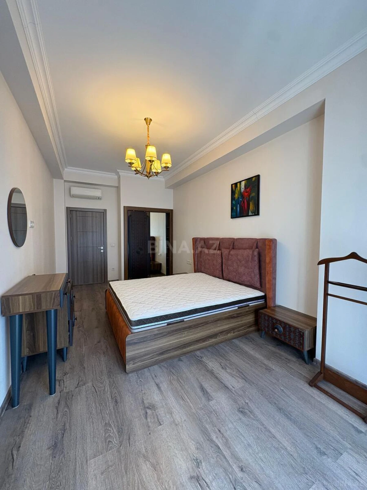 Kirayə verilir 4 otaqlı mənzil 170 m²