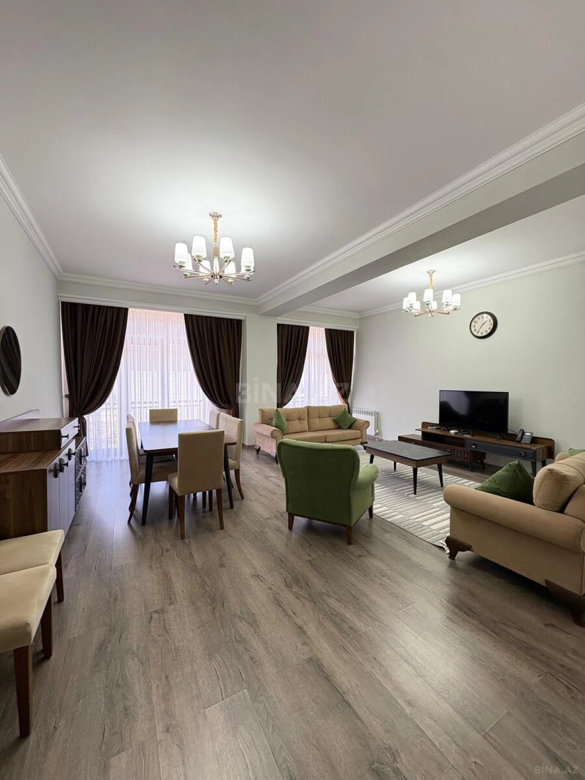 Kirayə verilir 4 otaqlı mənzil 170 m²