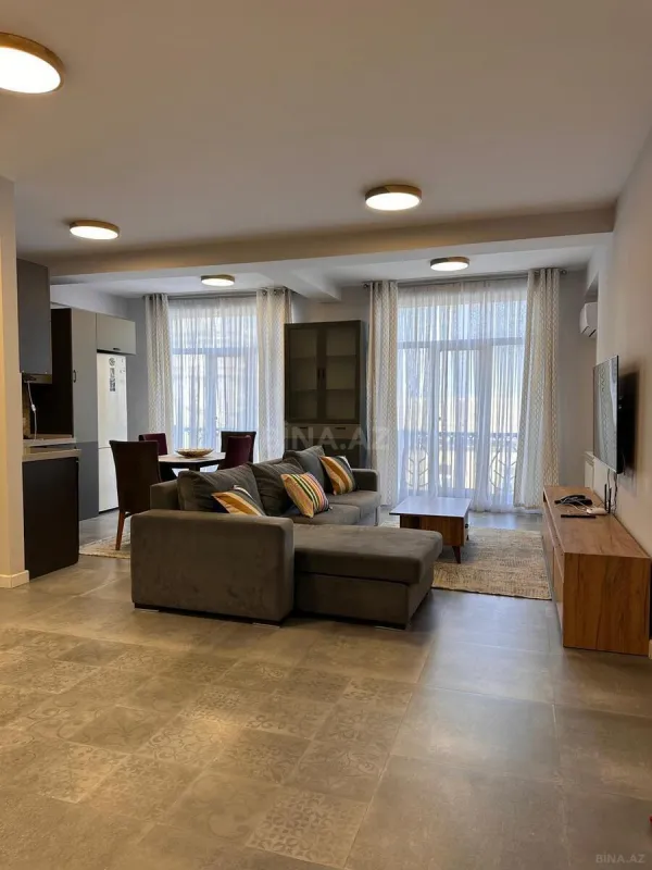 Kirayə verilir 3 otaqlı mənzil 110 m²