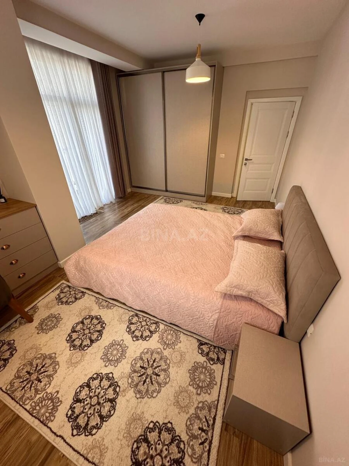 Kirayə verilir 3 otaqlı mənzil 110 m²