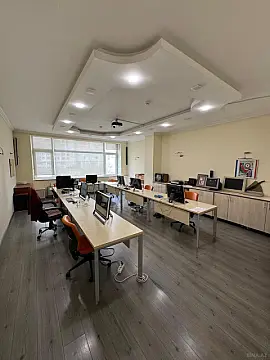 Kirayə verilir 8 otaqlı ofis 320 m²