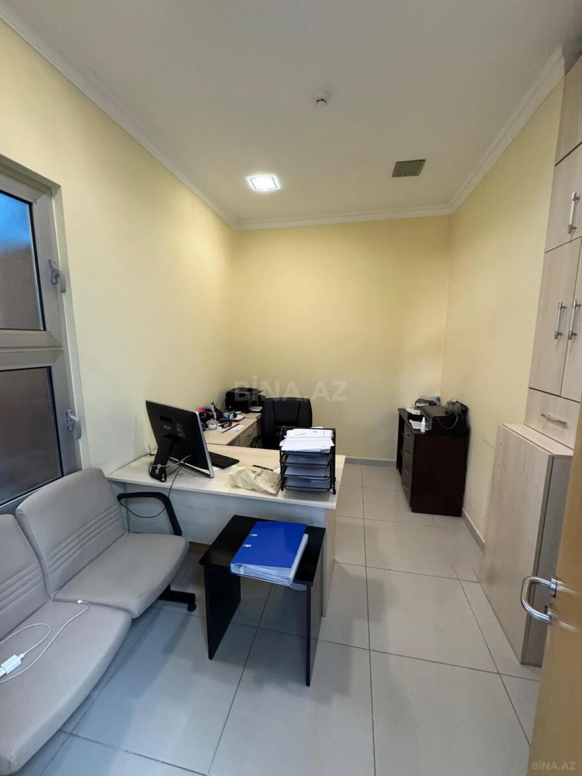 Kirayə verilir 8 otaqlı ofis 320 m²