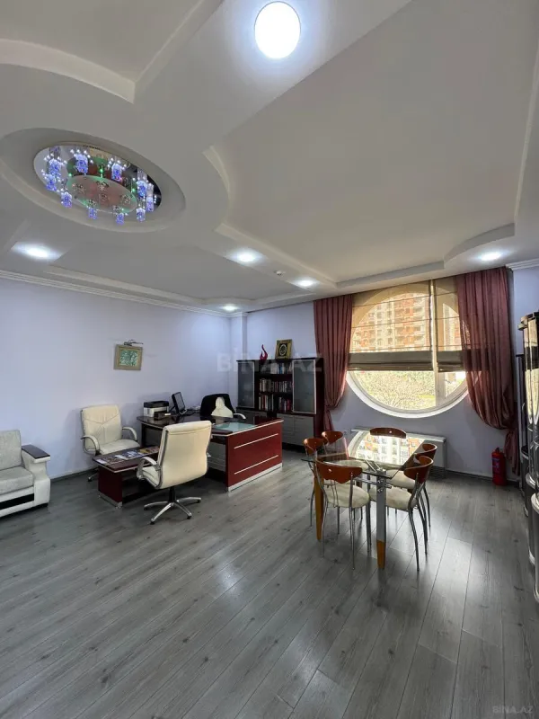 Kirayə verilir 8 otaqlı ofis 320 m²