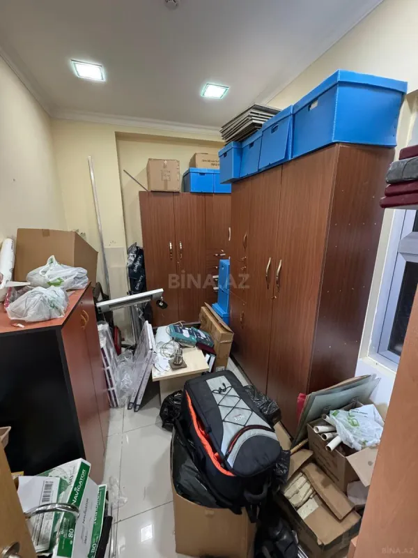 Kirayə verilir 8 otaqlı ofis 320 m²