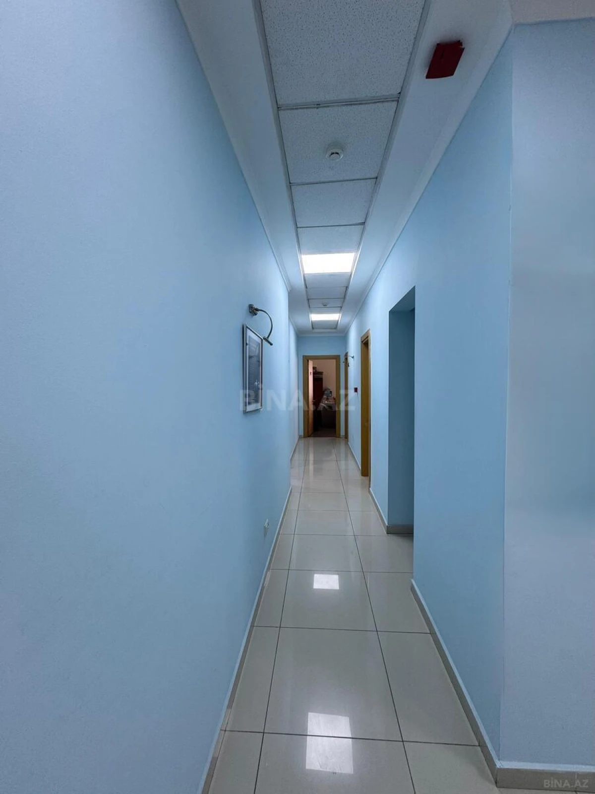 Kirayə verilir 8 otaqlı ofis 320 m²