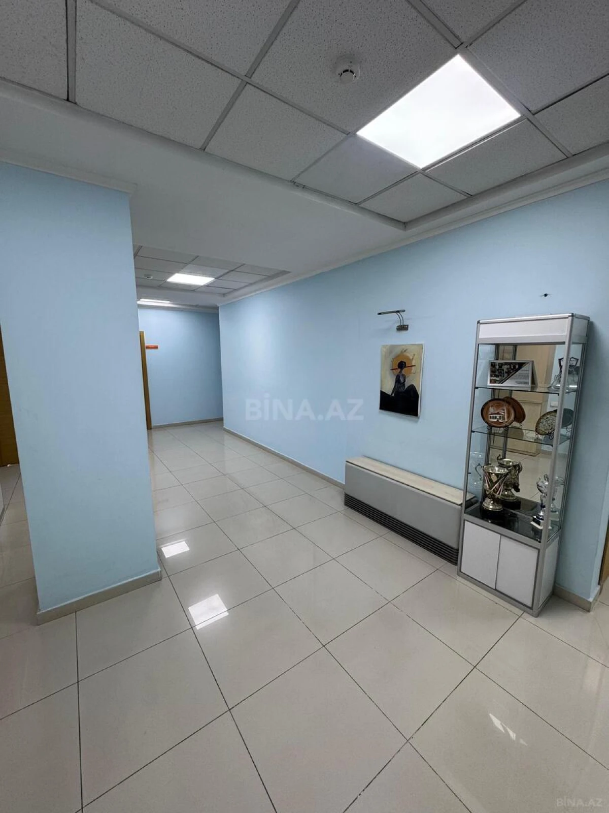 Kirayə verilir 8 otaqlı ofis 320 m²