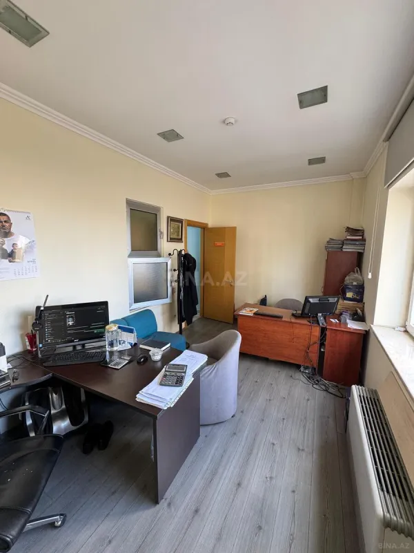 Kirayə verilir 8 otaqlı ofis 320 m²