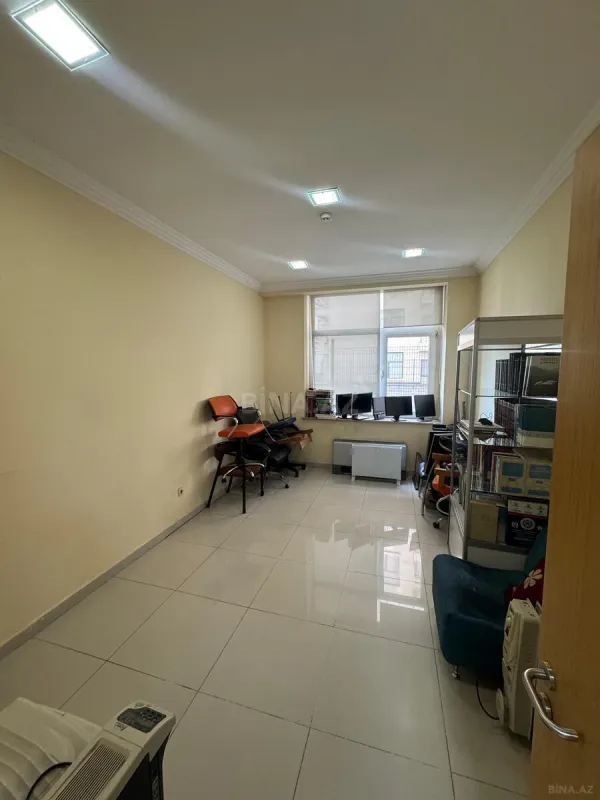 Kirayə verilir 8 otaqlı ofis 320 m²
