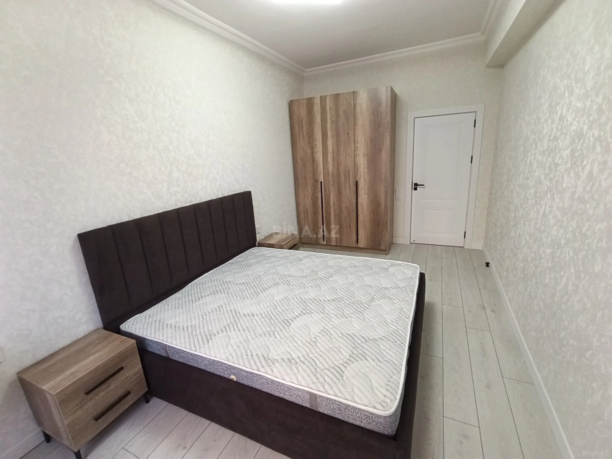 Kirayə verilir 2 otaqlı mənzil 85 m²