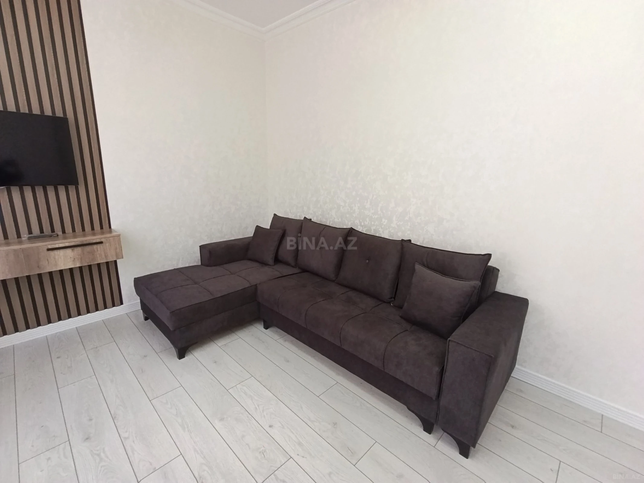 Kirayə verilir 2 otaqlı mənzil 85 m²