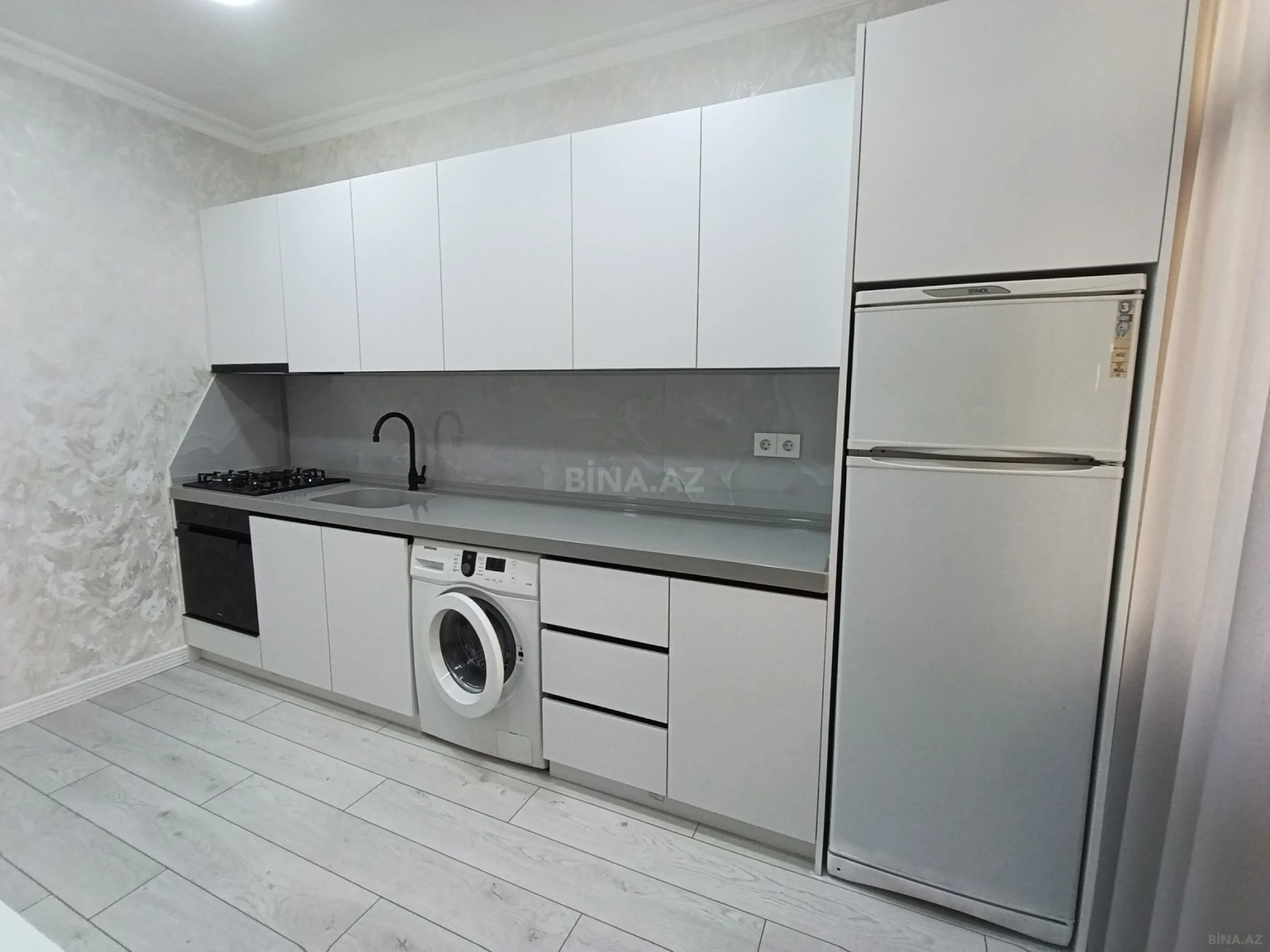 Kirayə verilir 2 otaqlı mənzil 85 m²