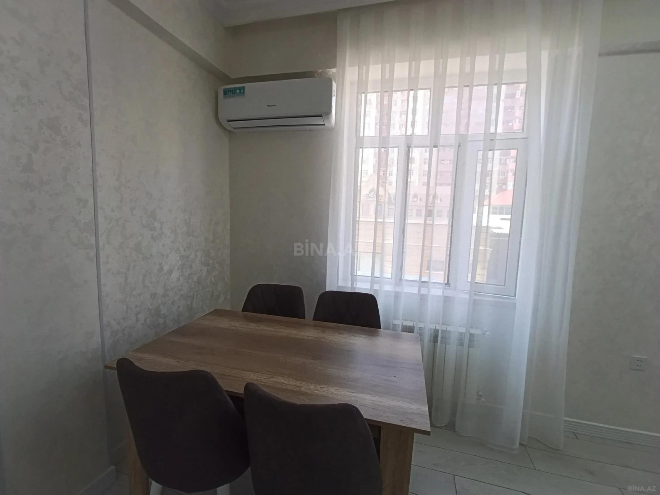 Kirayə verilir 2 otaqlı mənzil 85 m²