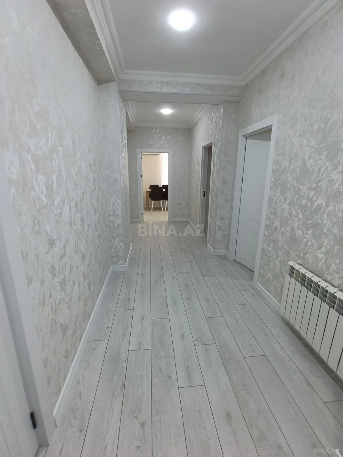 Kirayə verilir 2 otaqlı mənzil 85 m²