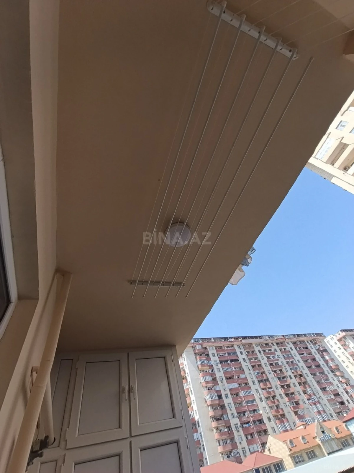 Kirayə verilir 2 otaqlı mənzil 85 m²