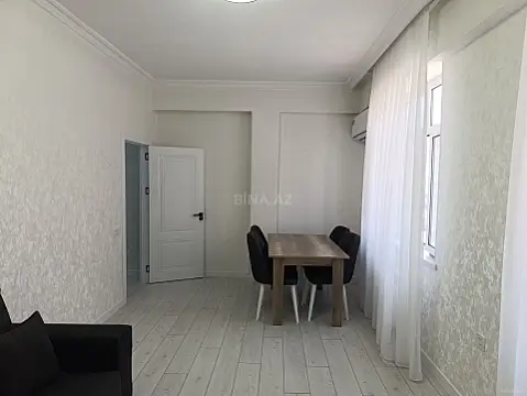 Kirayə verilir 2 otaqlı mənzil 85 m²