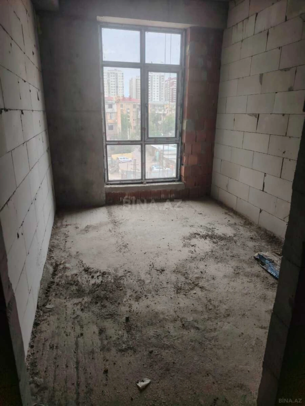 Satılır 3 otaqlı mənzil 87 m²