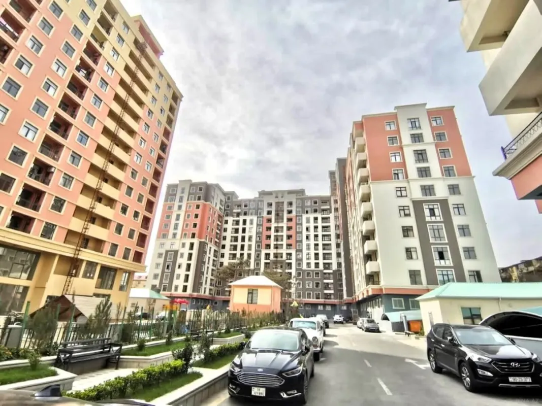 Satılır 3 otaqlı mənzil 87 m²