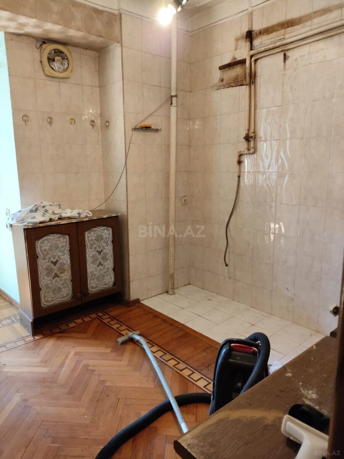 Satılır 4 otaqlı mənzil 110 m²