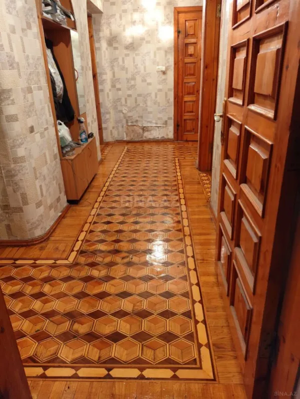 Satılır 4 otaqlı mənzil 110 m²