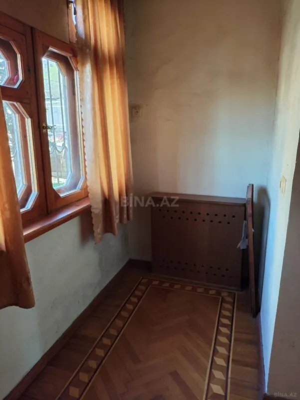 Satılır 4 otaqlı mənzil 110 m²