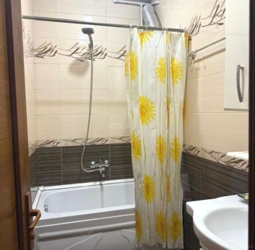 Satılır 4 otaqlı mənzil 100 m²